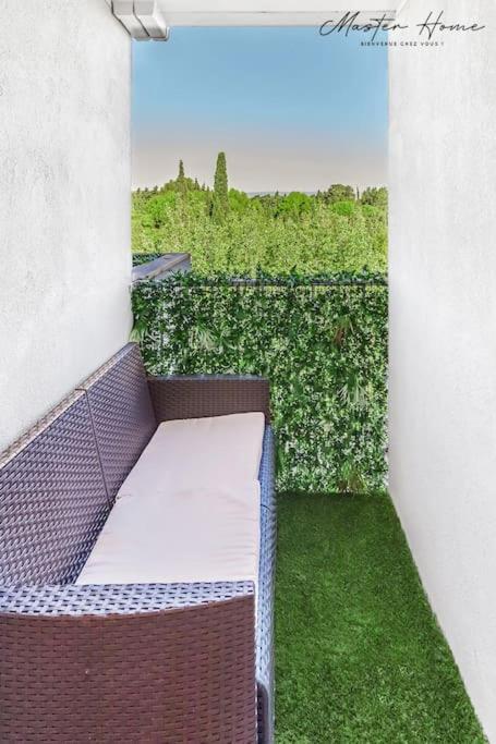 Gout De Luxe A Narbonne T3 Climatise, Spa, Parking מראה חיצוני תמונה